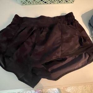 Black Camo Lululemon Hotty Hots. Reg length
